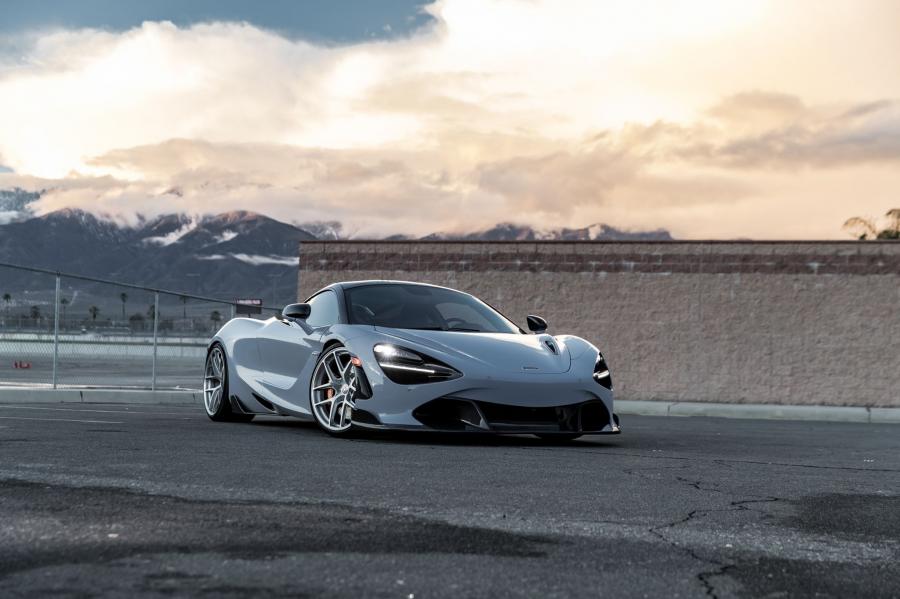  McLaren 720S Coupe on HRE Wheels (R101) 2018 года  (фото 1 из 8)